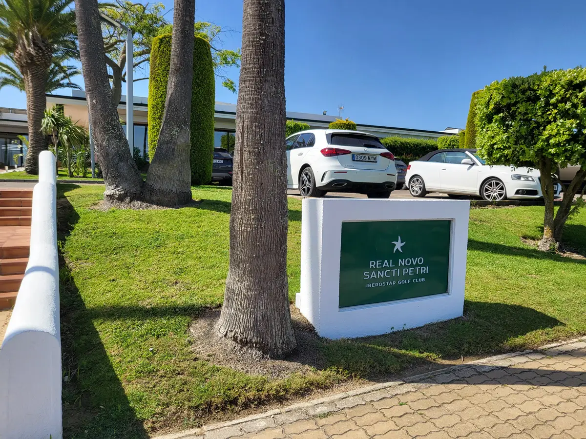 Golfbana vid Iberostar Real Novo Sancti Petri i Chiclana, Spanien